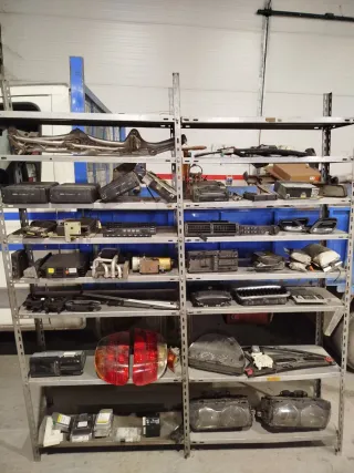 Despiece BMW 750i E38