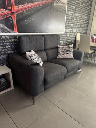 Sofá 2 plazas gris eléctrico