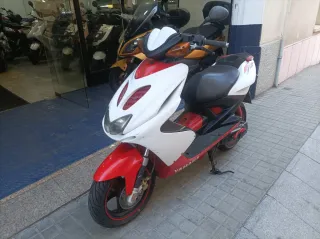 Yamaha Aerox 49/50cc Scooter