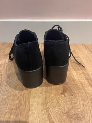 Zapatos de ante negros con plataforma talla 37