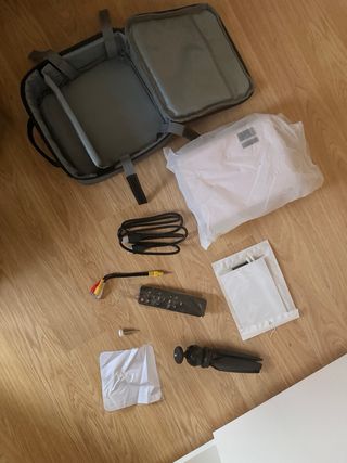 Proyector Yaber Blanco y Gris