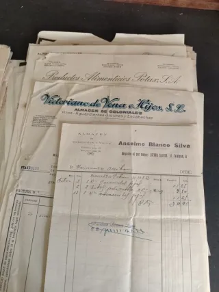 Lote papeles facturas antiguas