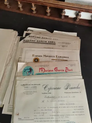 Lote papeles facturas antiguas