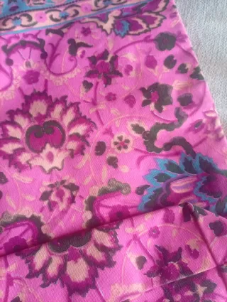 Bolso de tela estampado con asas de piel