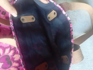 Bolso de tela estampado con asas de piel