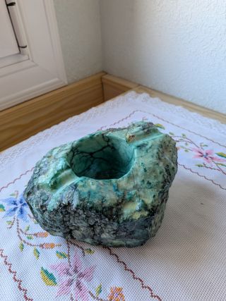 Cenicero de pietra vulcanica intagliata naturale