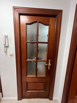 Puerta de madera 72.5/62.5 x 2.01 (precio/unidad)