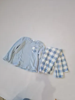 Pijama infantil azul y blanco de pelito