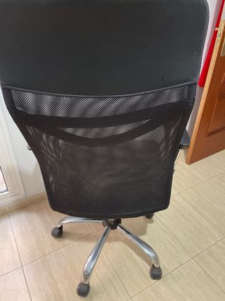 Sillón de oficina con 5 ruedas