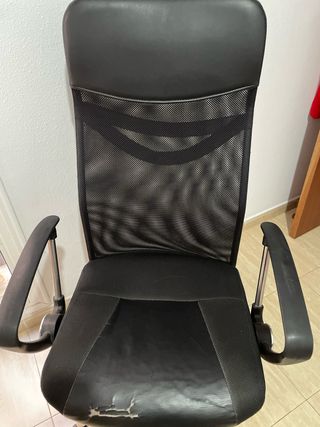 Sillón de oficina con 5 ruedas