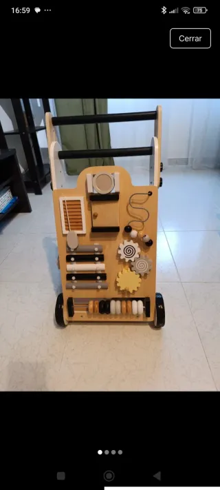 Andador de madera para bebé