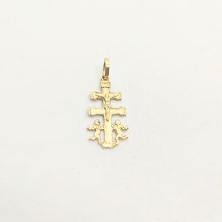 Cruz Caravaca de oro de 18k, 1.37 g.