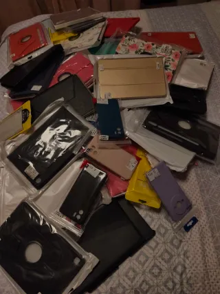 Lote fundas tablet/móvil a estrenar