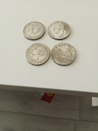 Lote 4 Monedas 5 Pesetas España. Reproducción.
