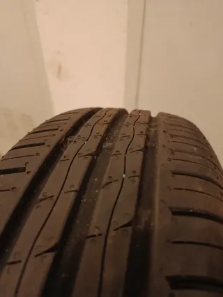 Juego de Llantas Ford 13 4x108 con neumáticos.