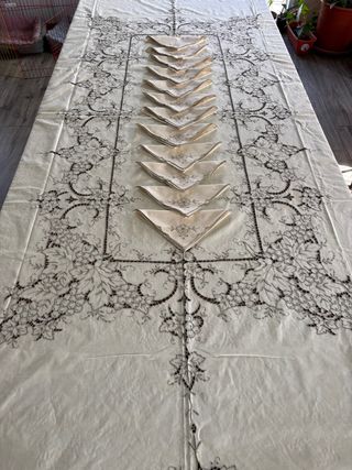 Toalha de Mesa Bordada Richelieu Manual