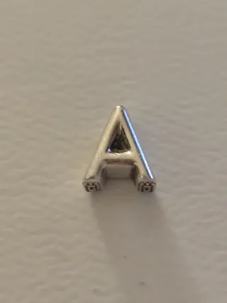 Charm Pandora Letra A