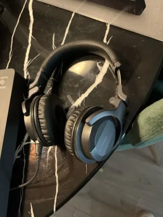 Controlador DJ Pioneer DDJ-FLX4 + KRK Rokit 5