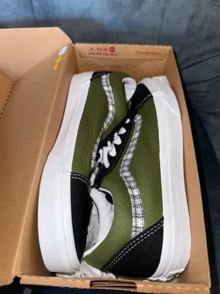 Vans Scarpa Verde e Nera Tg 36.5