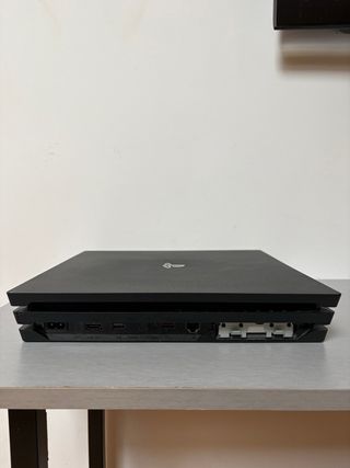 PS4 (PlayStation 4) + 2 Juegos + Mando