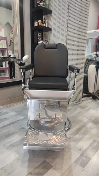 Cama de masaje blanca