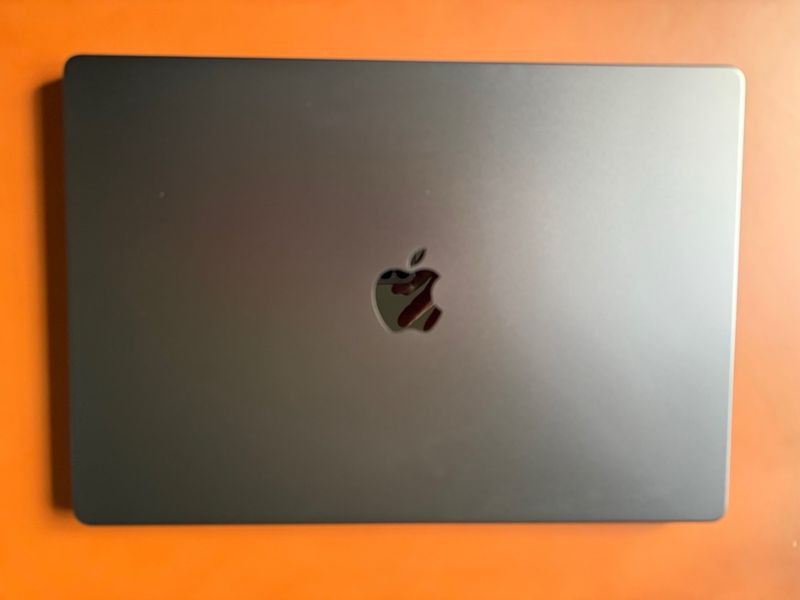 MacBook Pro 16 Negro - 36 GB - 1TB SSD afbeelding 2
