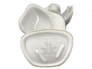 ceramica alta gama santa clara mujer  con paraguas