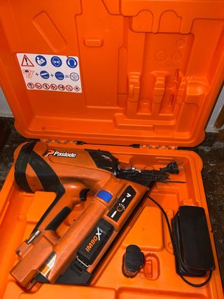 Pistola Clavos Paslode IM90iX Gas/Batería
