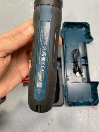 Parafusadeira Bosch a Bateria c/ Acessórios