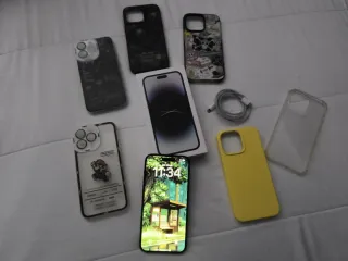 iPhone 14 Pro Max con protector