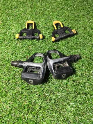 Pedales y calas Shimano carretera