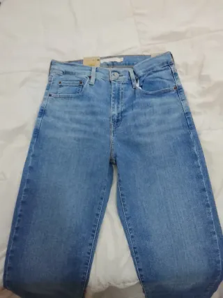 Pantalón Levis Mujer 724 High-Rise Slim