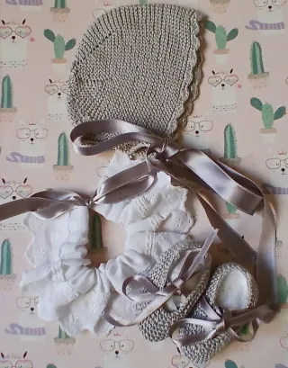 capota, patucos y cuello hecho a mano recién naci