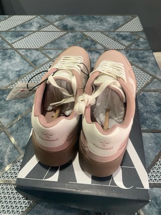 Zapatillas Hummel rosas y blancas talla 41
