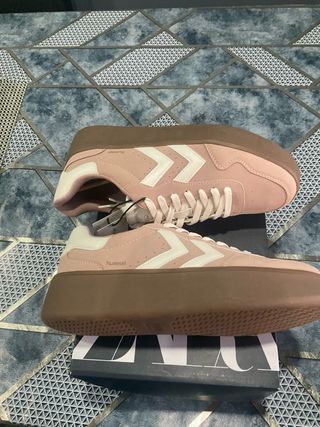 Zapatillas Hummel rosas y blancas talla 41