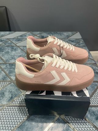 Zapatillas Hummel rosas y blancas talla 41