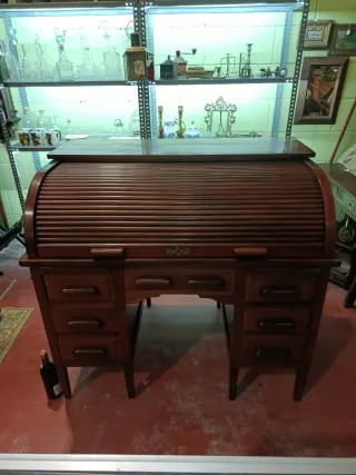 ANTIGUO ESCRITORIO BURO DE ROBLE
