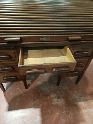 ANTIGUO ESCRITORIO BURO DE ROBLE