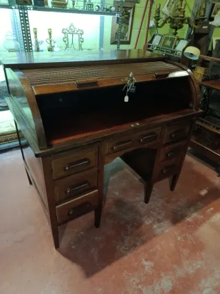 ANTIGUO ESCRITORIO BURO DE ROBLE