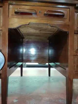 ANTIGUO ESCRITORIO BURO DE ROBLE