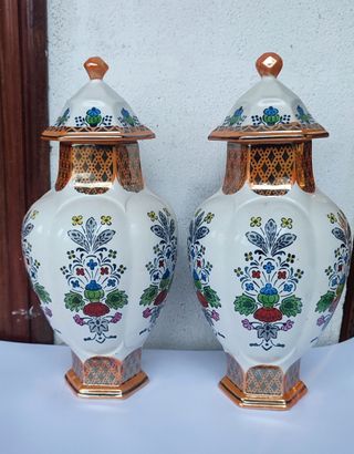 Juego 2 Jarrones Porcelana Decorados