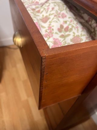 Cómoda de pino tipo Colonial