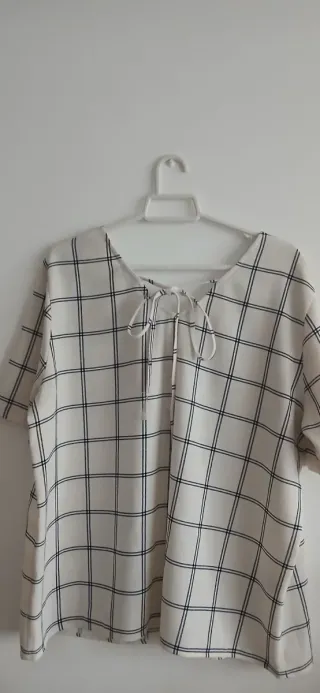 Blusa Cuadros blanca y azul Talla L
