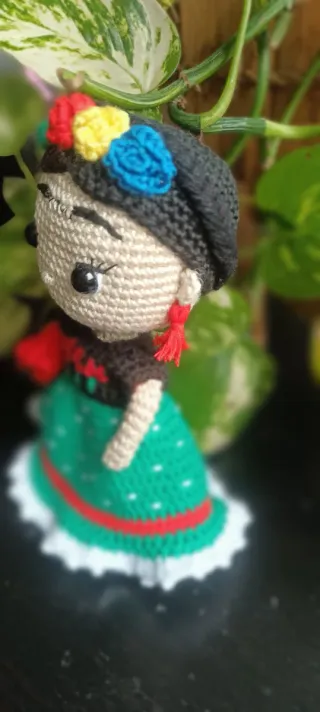 Muñeca Amigurumi Frida Kahlo