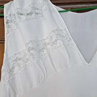 Camisón antiguo blanco