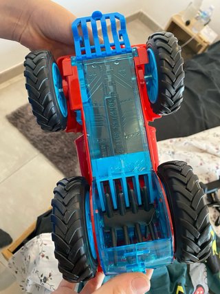 Coche SuperThings