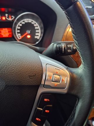 FORD Mondeo 2.0i Trend