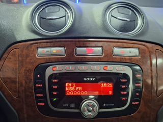 FORD Mondeo 2.0i Trend