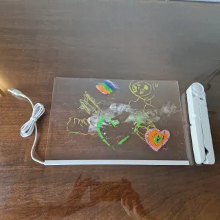 Pizarra de dibujo/escritura con LED para niños