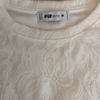 Camiseta encaje manga corta mujer